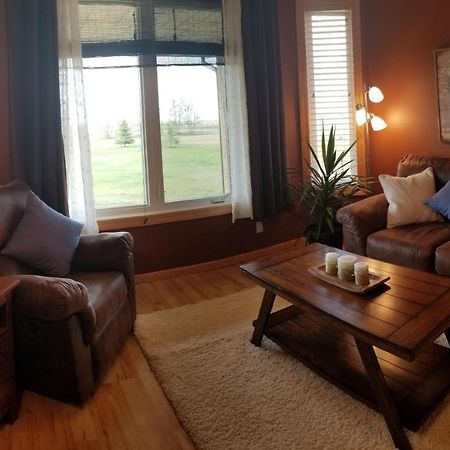 Anna'S Prairie Comfort B & B Муус Джоу Екстериор снимка